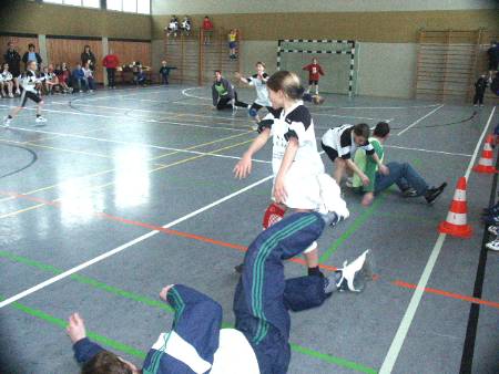 ... aber jetzt haben sie die Spielregeln kapiert und merken, da&szlig; ihnen die Kids davonlaufen